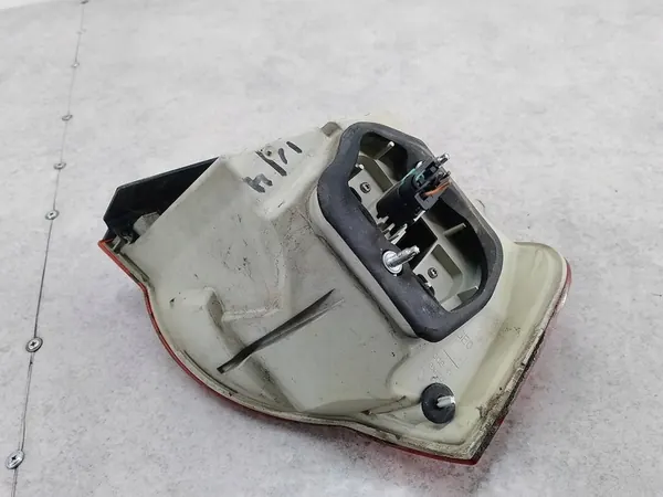 Vänster Bakljus VW Jetta V Sedan image 6