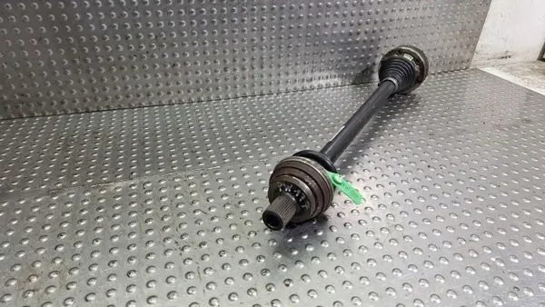 Vasen takapyöräakseli OEM S26380105 Audi Q3:lle image 3