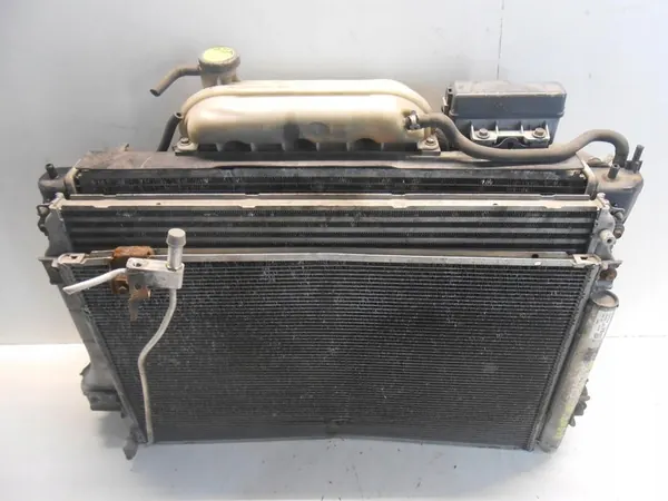 Conjunto de radiadores Toyota Avensis T25 2.0 D4D 88450-05170 image 4