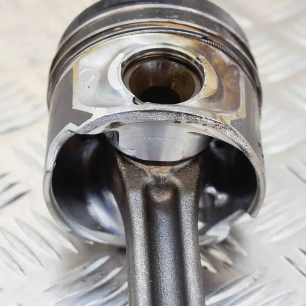 AUDI Q7 (4L) Kolv 3.0L 171kw 2008 OEM 059198401D image 4