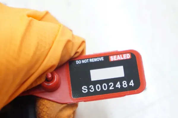 VOLVO V50 I S40 II Griglia Anteriore 30744911 image 7