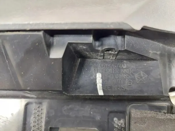 Spoiler Traseiro Chrysler Pacifica OEM 05182674AE image 5