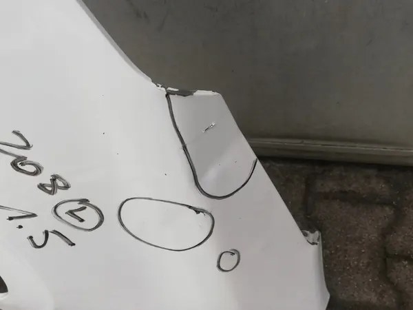 Fram vänster skärm Peugeot 208 image 2