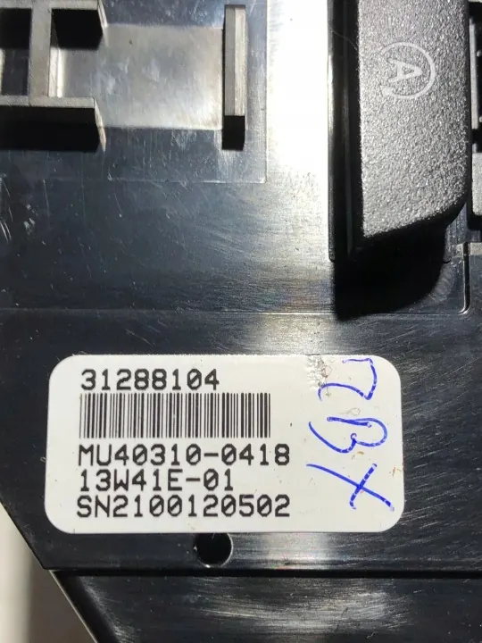 Volvo V40 II ilmastointi radion paneeli OEM 31288104 image 3