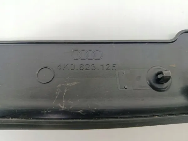 Joint de Capot Audi A6 Set OEM 4KO823124-126 image 4