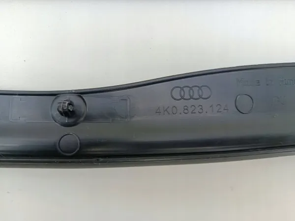 Joint de Capot Audi A6 Set OEM 4KO823124-126 image 6