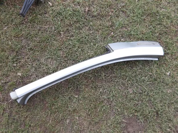 Pilier de toit avant gauche OEM WIT7103522226 Passat B8 image 2