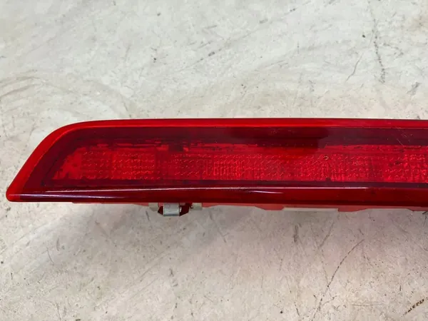 Luz de Freio Toyota Yaris 3 III 5D Lift 14-17 OEM 81570-0D151 image 3