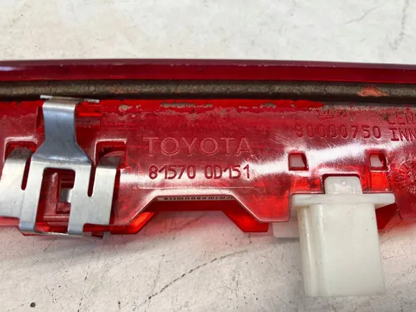 Luz de Freio Toyota Yaris 3 III 5D Lift 14-17 OEM 81570-0D151 image 5