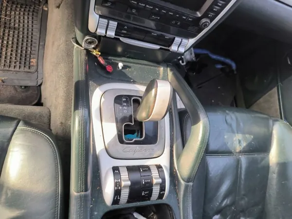 Selector de cambios Porsche Cayenne I OEM XER5731 - Usado image 2