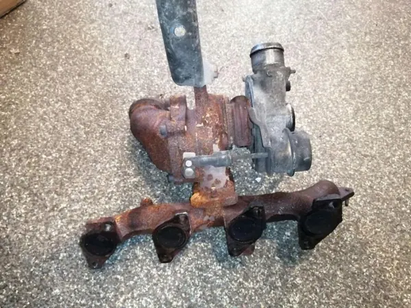 Turbocompressor usado OEM 9622526990 para Peugeot Partner image 3