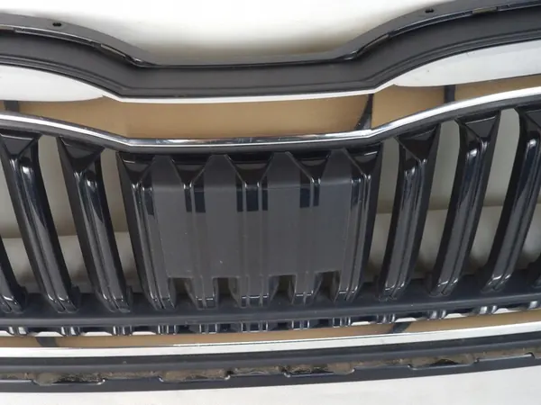 SKODA OCTAVIA IV 2020 Grill Radar Cover Original image 4
