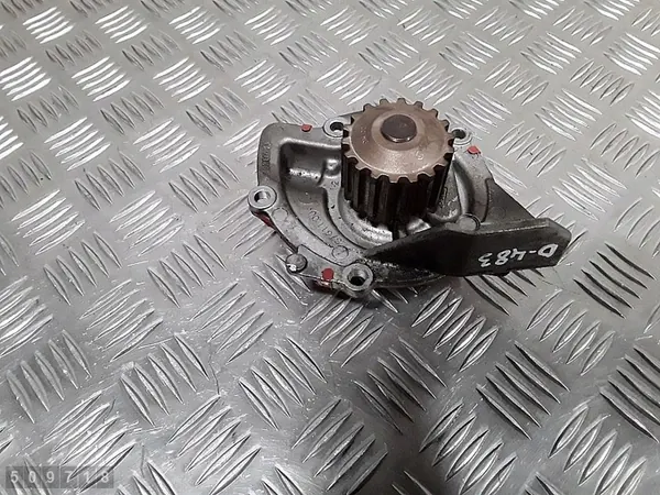 Bomba de agua Ford Kuga 2009 2000tdci OEM 9682360280 image 2