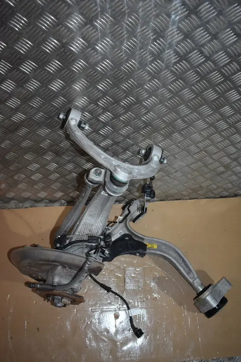 Oikea Etu Jousitus Porsche Panamera 971 image 7