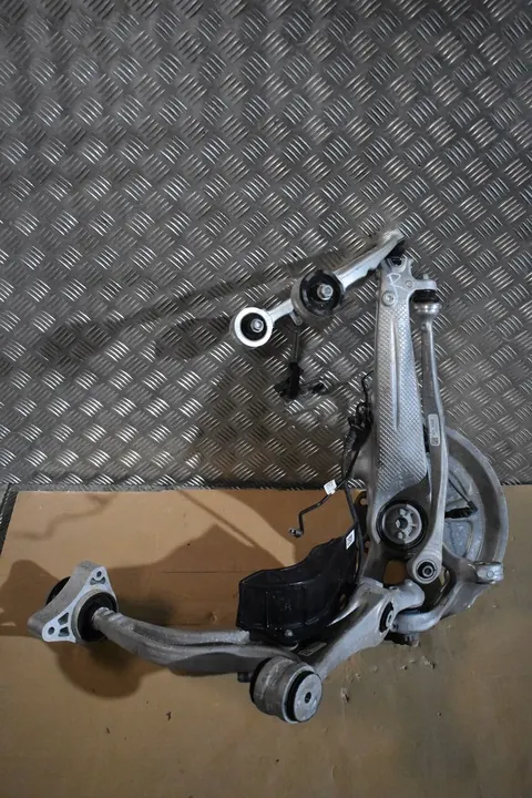 Oikea Etu Jousitus Porsche Panamera 971 image 8