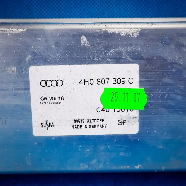 Takapuskurin tukirauta Audi A8 4H 4H0807309C image 7