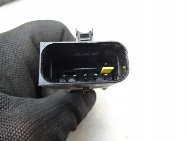 PEUGEOT 308 T9 SW PDC-parkkisensori asennus OEM 1208040X image 3