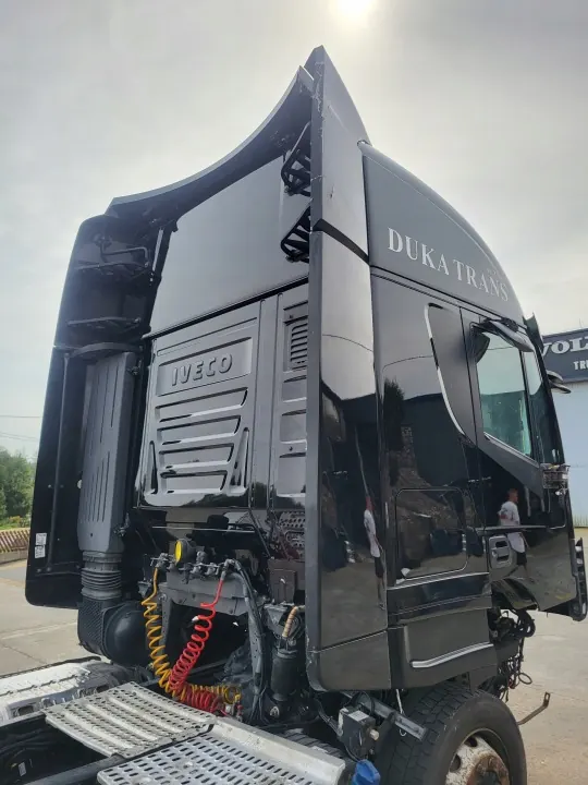 Iveco Stralis Hi-Way XP 2017 Täysi Leveä Ohjaamo Lift image 4
