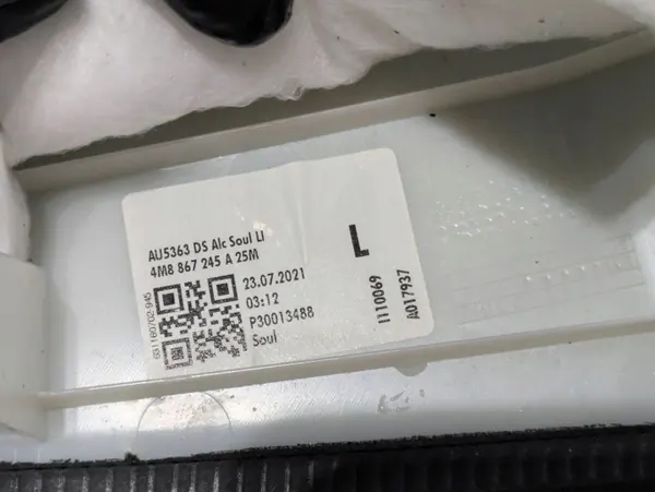 Kofferraumteppich Audi Q8 OEM 4M8867245A - Gebraucht image 9