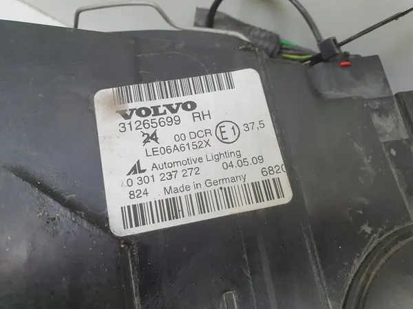 Volvo S40 II V50 LIFT Xenon Oikea Etu 31265699 image 2