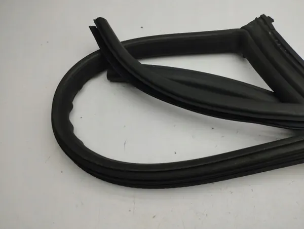 OEM AMD117453 etuoven ikkunatiiviste Audi A7 S7:lle image 9