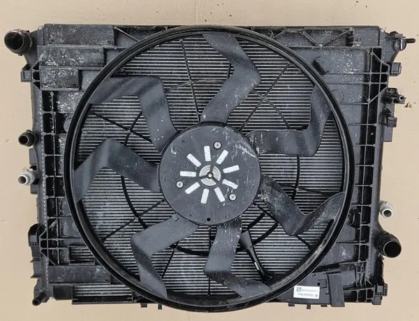 Mercedes GLE GLS Radiator Set A1675006201 image 10