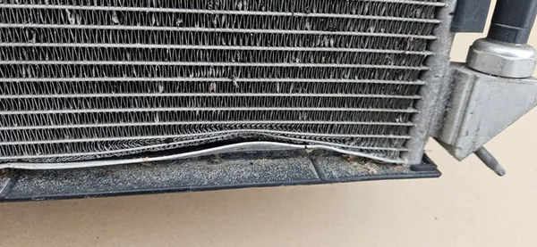 Mercedes GLE GLS Radiator Set A1675006201 image 3