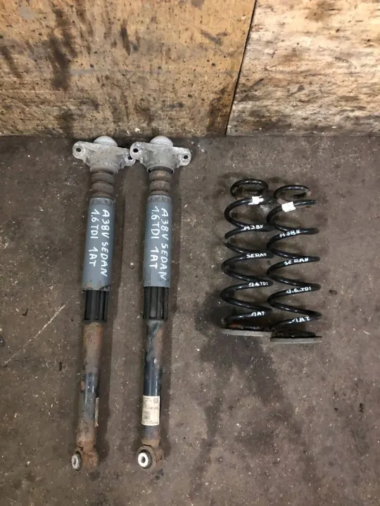 OEM 5Q0512013CS Hintere Stoßdämpfer Audi A3 8V image 2