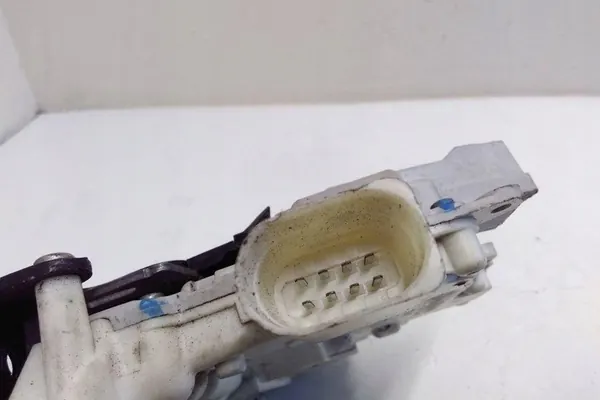 Vänster framdörrslås AUDI A6 2.0L diesel image 4