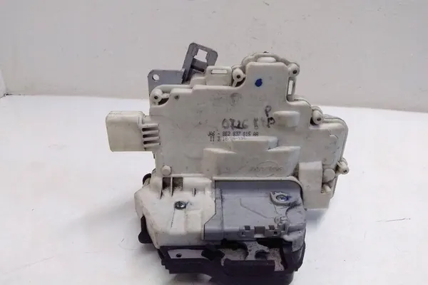 Vänster framdörrslås AUDI A6 2.0L diesel image 5