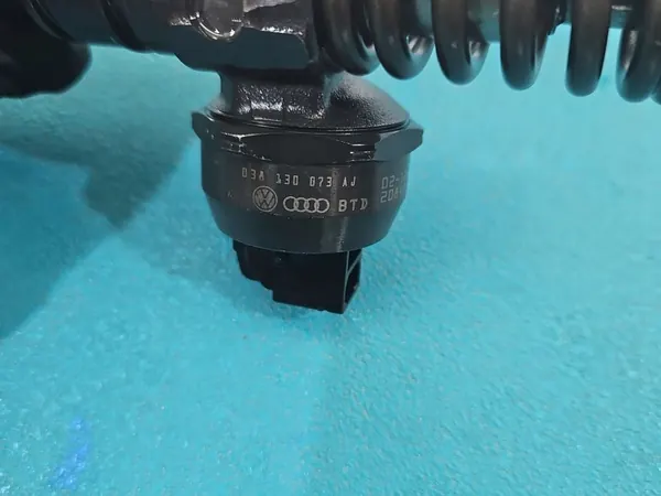 Injetor 1.9 TDI VW Passat B5 OEM image 3