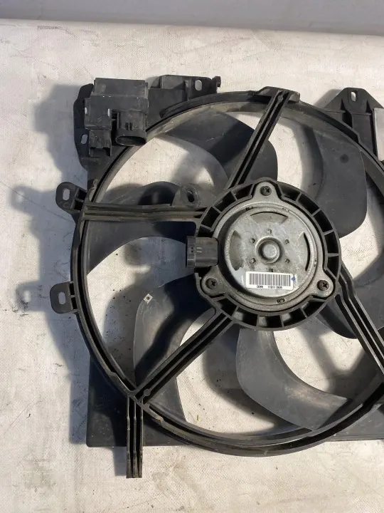 Ventilateur radiateur Citroen DS3 OEM 9662872380-00 (2009-2014) image 5