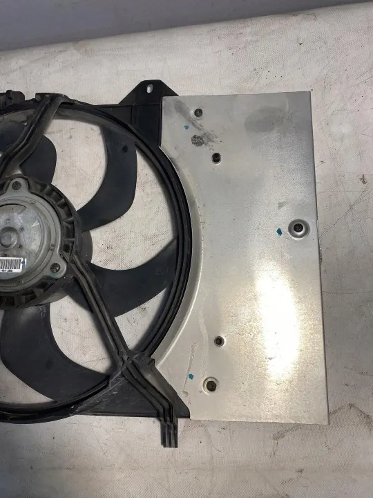 Ventilateur radiateur Citroen DS3 OEM 9662872380-00 (2009-2014) image 6