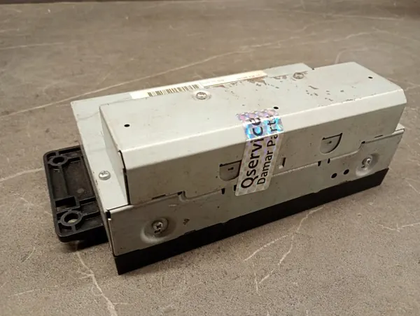 OEM 30772586-1 Radio-display Volvo XC60 2011-2015 image 10