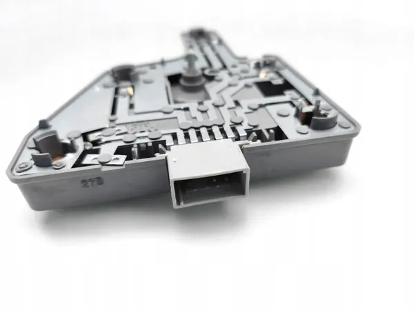 Mercedes C-Class takalamppupohja OEM ULO-3301 image 7