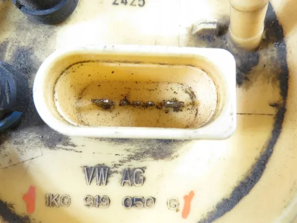 Bomba de combustível VW Golf 5 V 2.0 TDI 140 CV 03-09 OEM 1K0919050G image 4