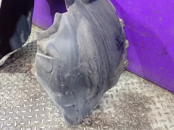 Opel Corsa D Vorne rechts Radlauf OEM Z547 image 3
