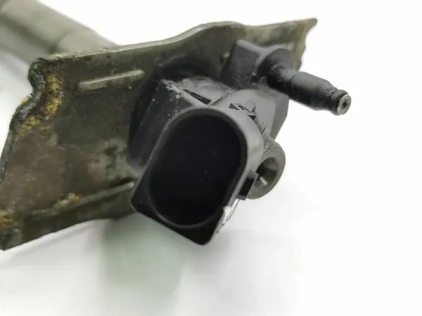 Iniettore carburante Audi A6 S6 C6 2007 image 7