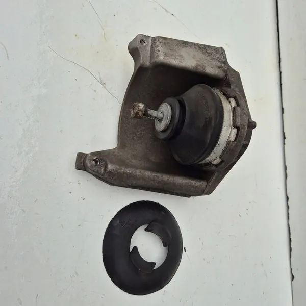 Soporte de motor Audi 2.6 V6 Coupe Cabrio image 2