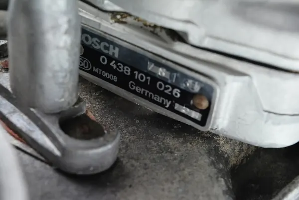 Mercedes-jakaja OEM 0438121043 Käytetty Osat image 3