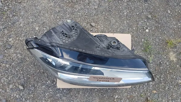 VW Caddy Lift Oikea Etuvalaisin 2K1941006B OEM image 2