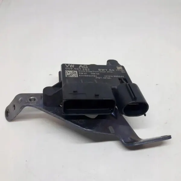 Glühkerzenrelais OEM 059907282 für Audi 3.0 TDI image 4