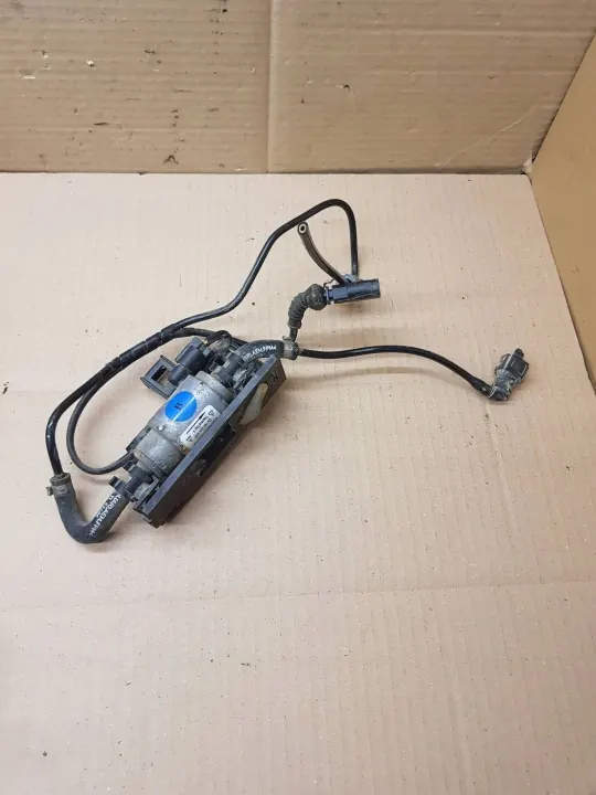 Pompe à carburant OEM 9019847B pour Volkswagen Golf VII 2014 image 6