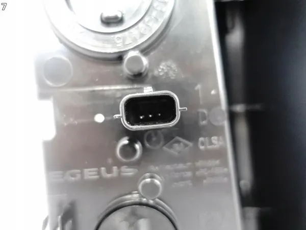 RENAULT TRAFIC III VIVARO II TALENTO 14-21 LÁMPARA TRASERA DERECHA image 8