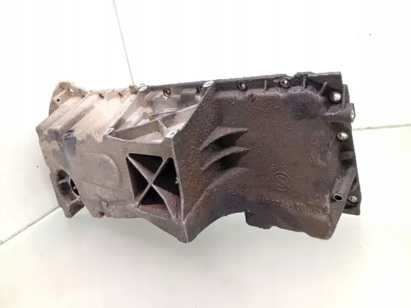 Cárter de aceite BMW OE 7785519 - Usado image 2