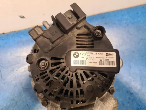 BMW X6 E71 3.0D Vaihtovirtageneraattori 7796125 image 2