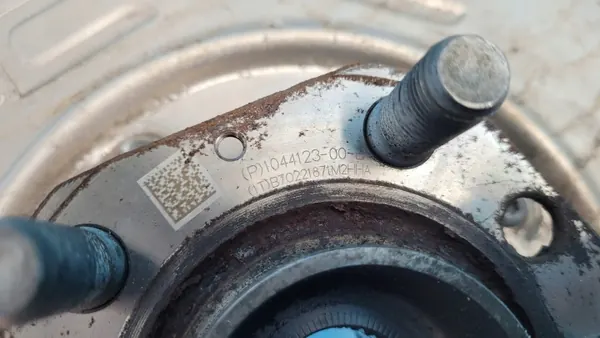 Pivot arrière gauche Tesla Model 3 OEM 1044411-00-G image 5