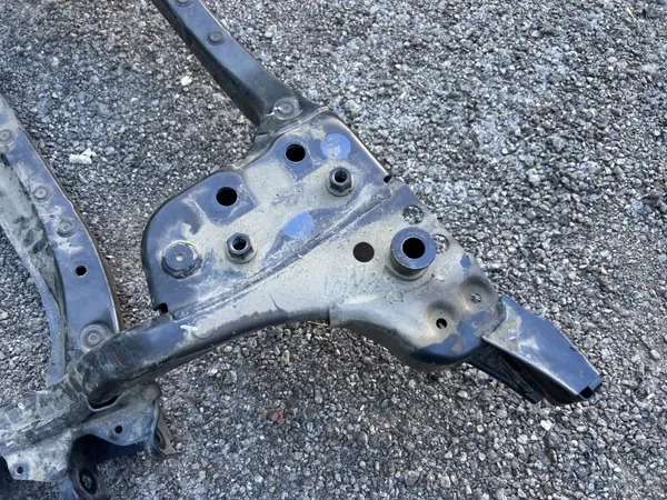 OEM 12345 etujarrutarvikkeet Toyota Mirai II:lle image 6