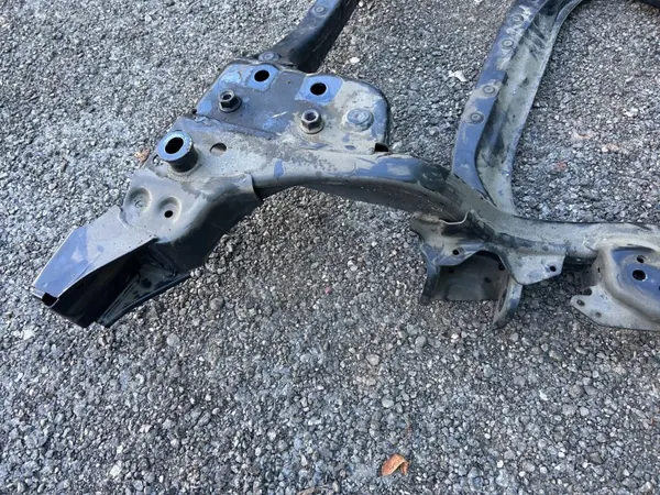 OEM 12345 etujarrutarvikkeet Toyota Mirai II:lle image 9