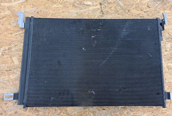 VW AUDI BENTLEY Ilmastointijäähdytin 4M0 image 2